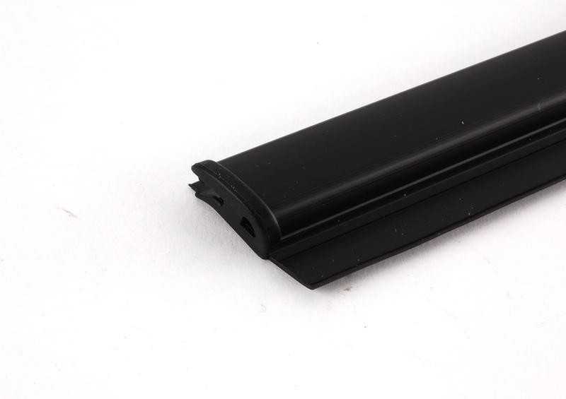 Originalus BMW E34 universalus sedanas durų sandariklis dešinėje OEM 51211944420