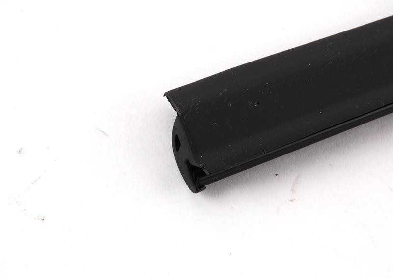 Originalus BMW E34 universalus sedanas durų sandariklis dešinėje OEM 51211944420
