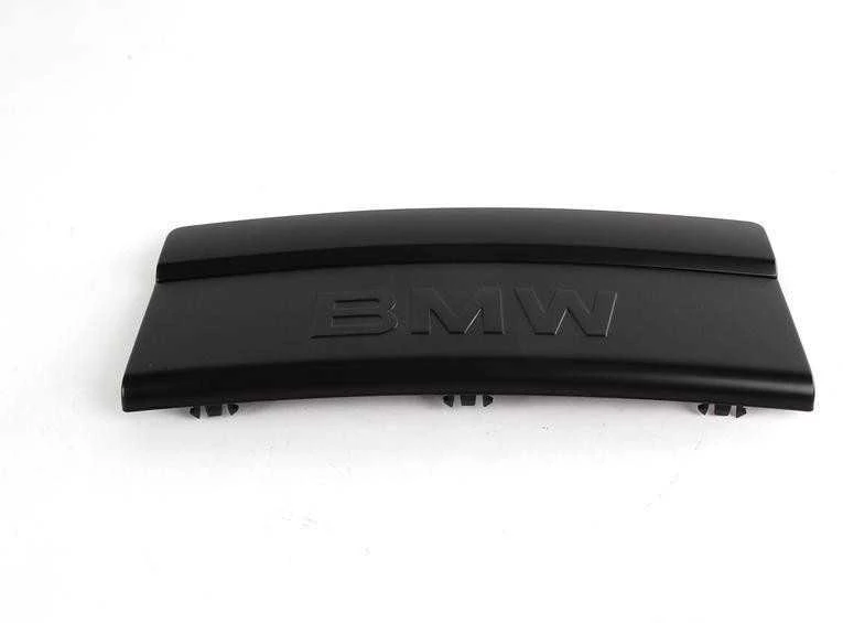 Originalus BMW E34 valstybinio numerio ženklo šalinimo skydelio apdailos dangtelis juodas 51111978089 NAUJAS