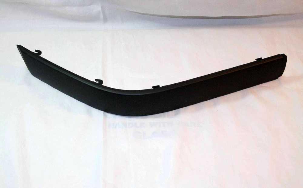 Originalus BMW E36 dešinės priekinės bamperio apdailos smūgio juosta 318i 325i 328i 51118146318