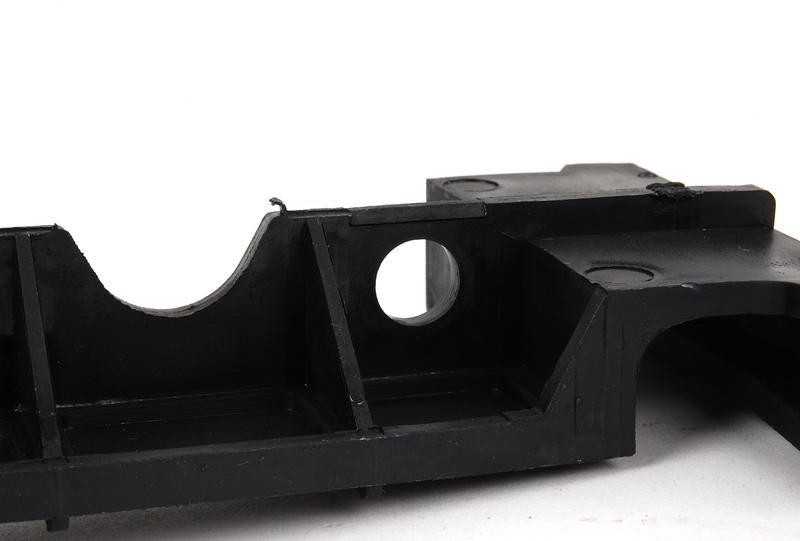 Originalus BMW E36 vairuotojo kairės pusės galinio bamperio laikiklis NEW OEM garantija