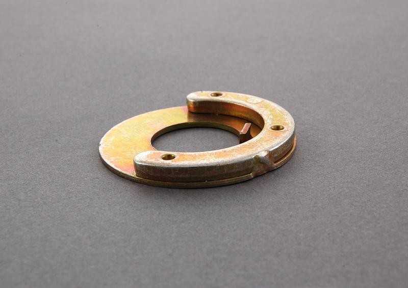 Originalus BMW E36 Z3 Cabrio Kompaktiškas vairo traukės užrakinimo plokštė OEM 32111140464