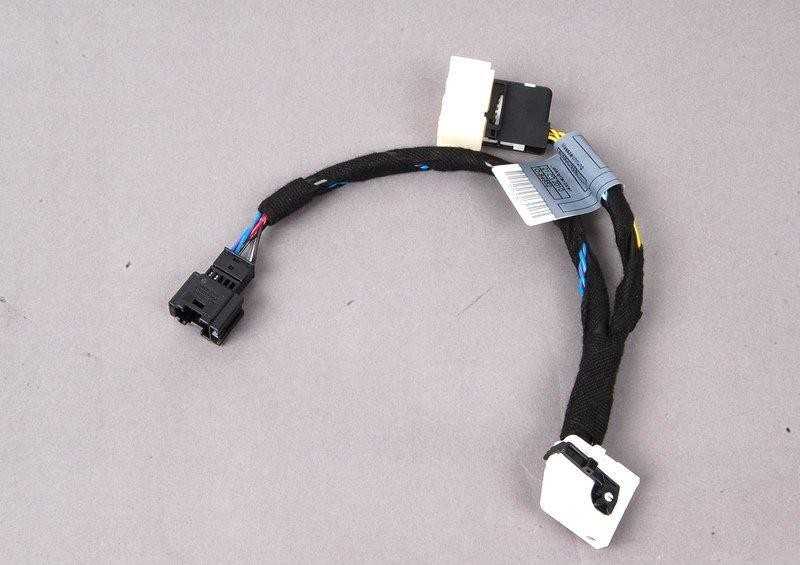 Originalus BMW E38 Sedano pagalbinio kabelio adapteris OEM 61128381219