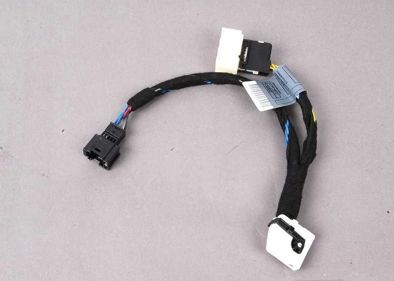 Originalus BMW E38 Sedano pagalbinio kabelio adapteris OEM 61128381219