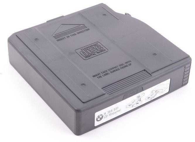 Automagnetola Originalus BMW e39 e46 ir kt. CD laikiklio žurnalo kasetė 6 diskams OEM e85 e86 e90 e91
