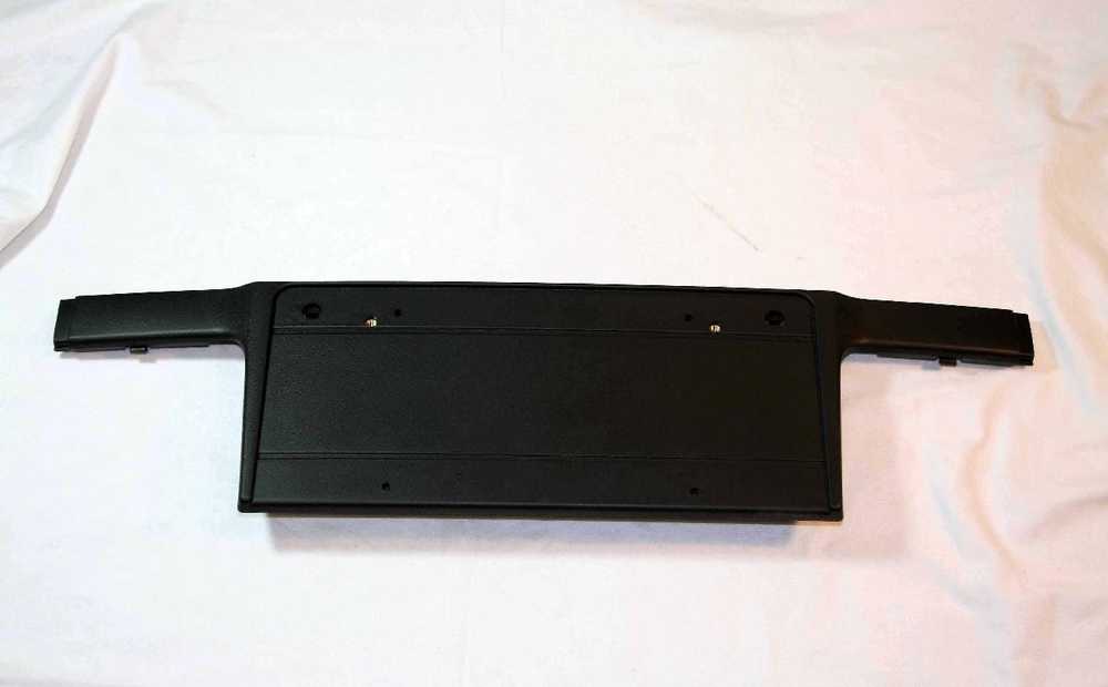 Originalus BMW E39 Universalus Sedanas Licencijos Plokštės Pagrindas OEM 51118226564