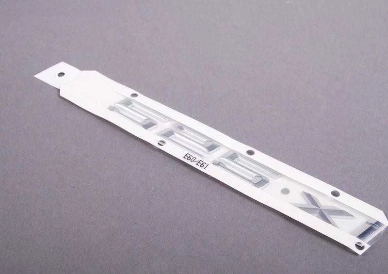 Originalus BMW E60 bagažinės dangčio 525Xi emblema ženklelis logotipas OEM 51147066926