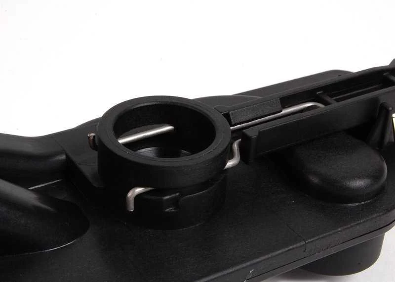 Originalus BMW E60 E60N E61 radiatoriaus talpyklos tvirtinimo plokštės laikiklis OEM 17117534907