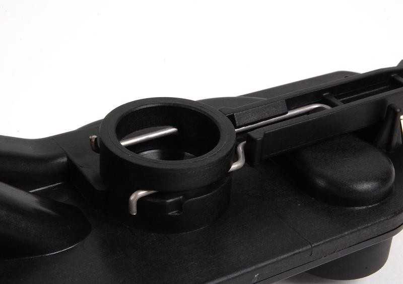 Originalus BMW E60 E60N E61 radiatoriaus talpyklos tvirtinimo plokštės laikiklis OEM 17117534907