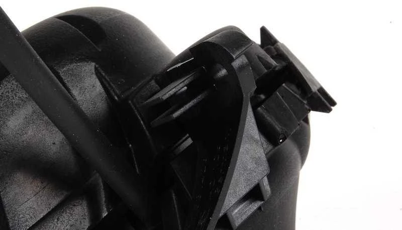 Originalus BMW E60 E61 E63 E64 E65 E66 alkūninis velenas alyvos grąžinimo vamzdis OEM 11157567801