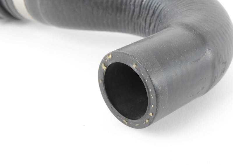 Originalus BMW E60 E61N E63 aušinimo sistemos vamzdžio žarnų komplektas OEM 11537835250