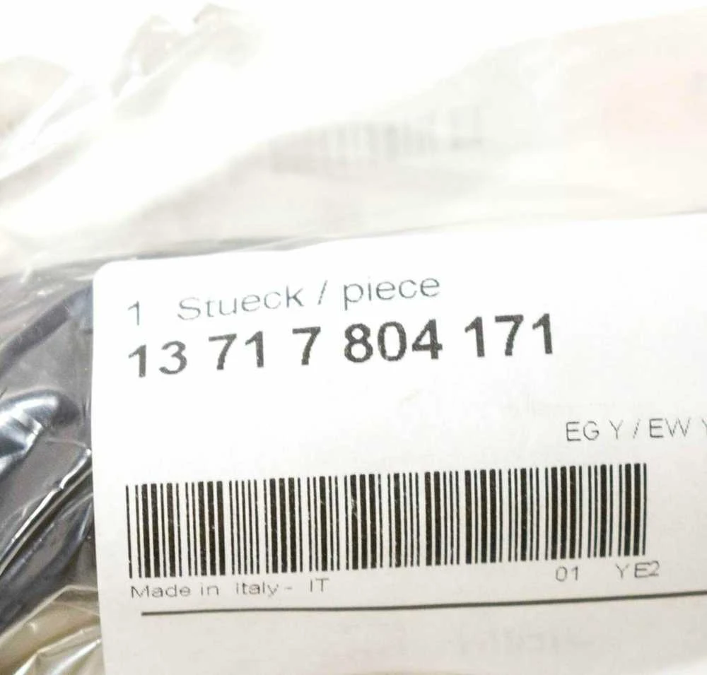 Originalus BMW E60N E61N E63N E64N karšto filmo oro masės matuoklio žarna OEM 13717804171