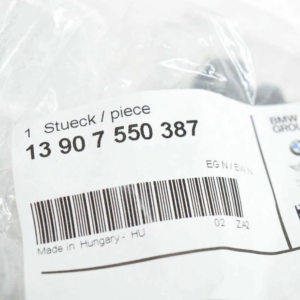 Originalus BMW E60N E61N E81 kuro bako kvėpavimo vožtuvas su vamzdžiu OEM 13907550387