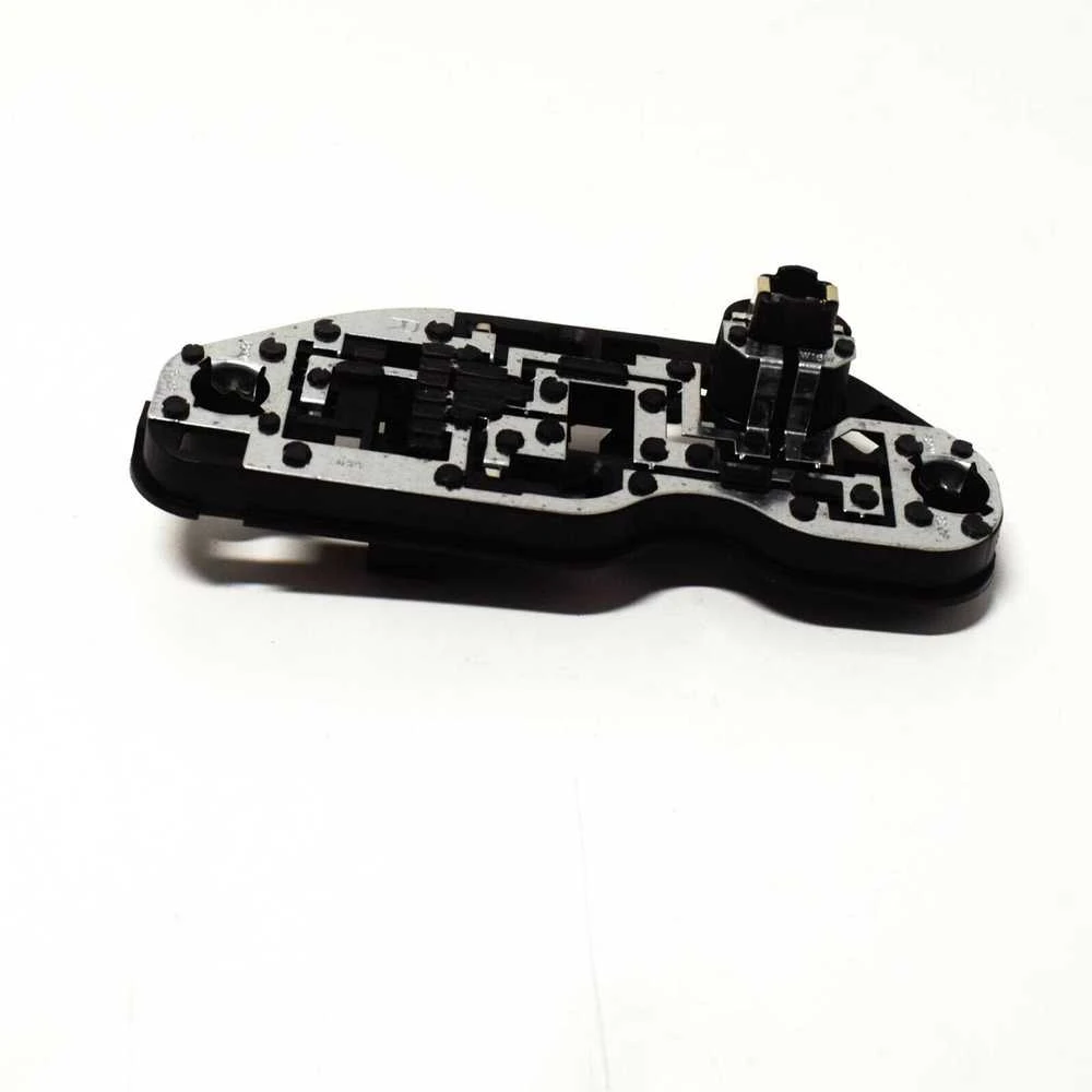 Originalus BMW E70 E70N lemputės laikiklis galinių žibintų šoniniam paneliui dešinėje OEM 63217262574