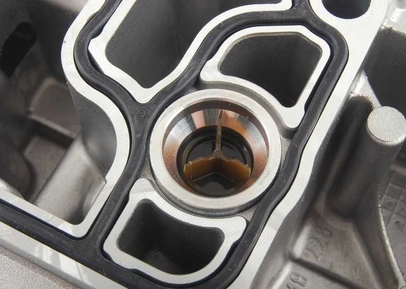 Originalus BMW E82 E84 E88 E90N E91N E92N vandens siurblio žarna OEM 11537584550