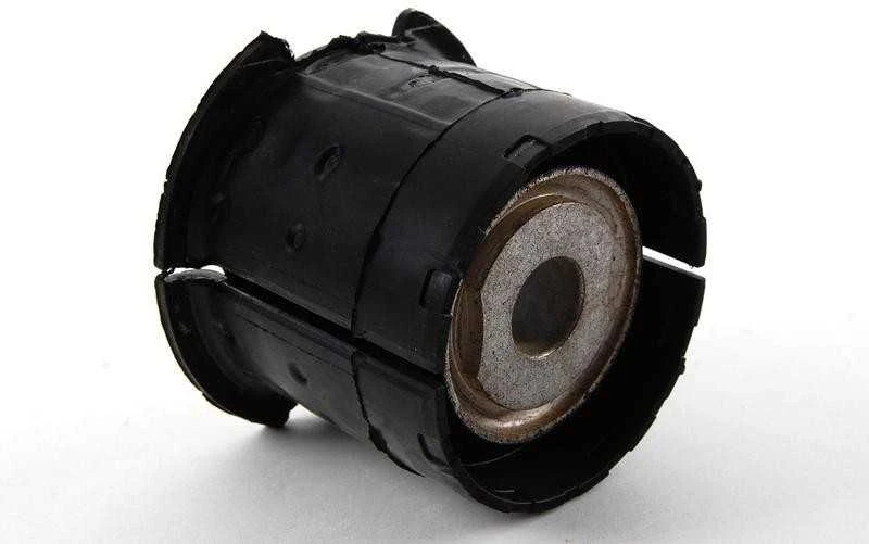 Originalus BMW E82 E90 E90N E92 E92N E93 atraminis įdėklas priekyje OEM 33312283382