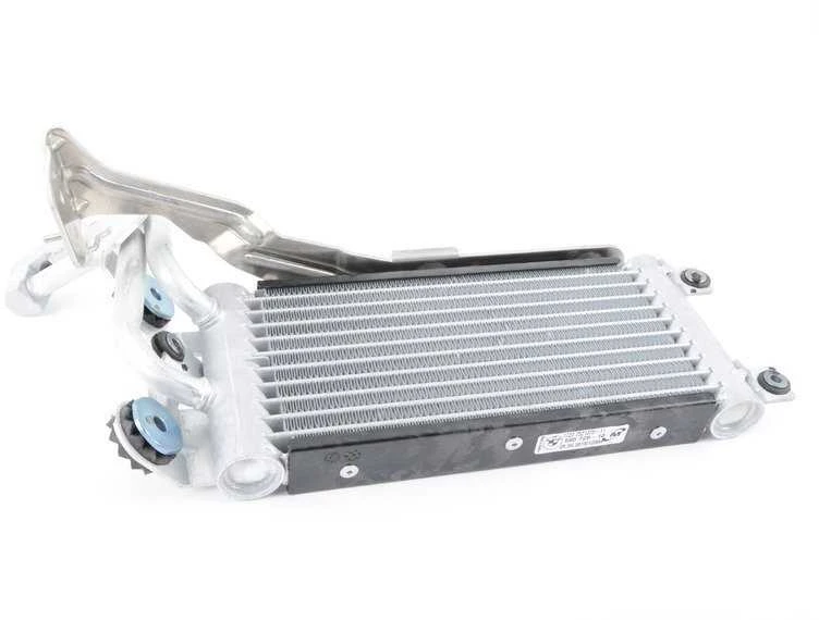 Originalus BMW E84 E90 E91 E92 E93 X1 variklio alyvos aušintuvas OEM 17227521376