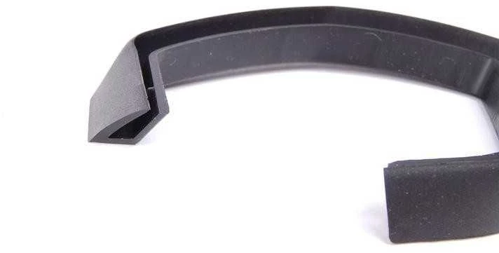 Originalus BMW E85 Roadster dešinės pusės apdailos panelės ritinio baro galinis žiedas OEM 51437906676
