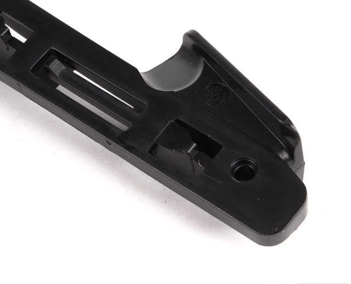 Originalus BMW E92 E93 vairuotojo pusės priekinio bamperio gidas 51117156555 NAUJAS