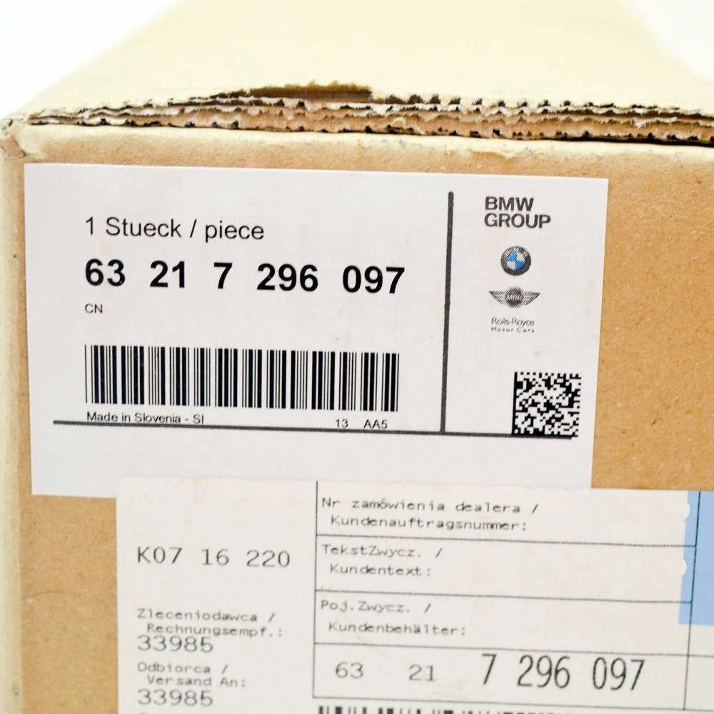 Originalus BMW F32 F33 F36 F82 Galinis Žibintas Kairėje Šoninėje Panelėje OEM 63217296097