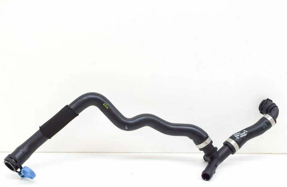 Originalus BMW F45 F46 F48 F49 turbokompresoriaus šilumokaitis linija OEM 17127617377