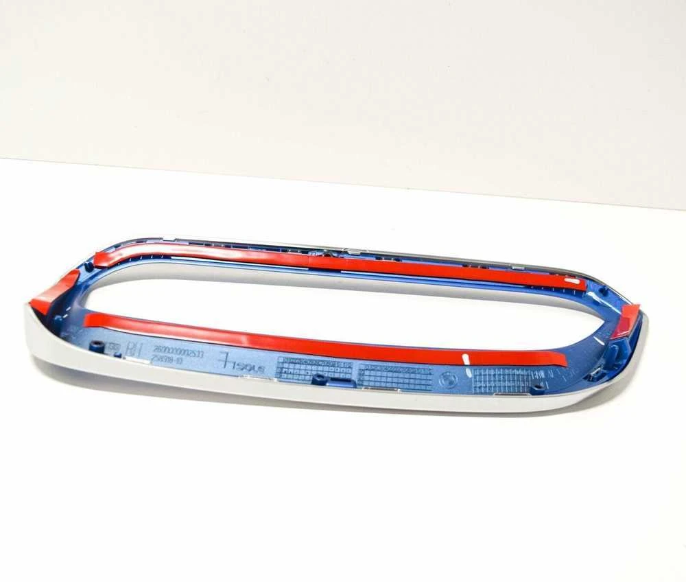 Originalus BMW I3 priekinis radiatoriaus grotelių rėmas su mėlynu apvadu dešinėje OEM 51137375884