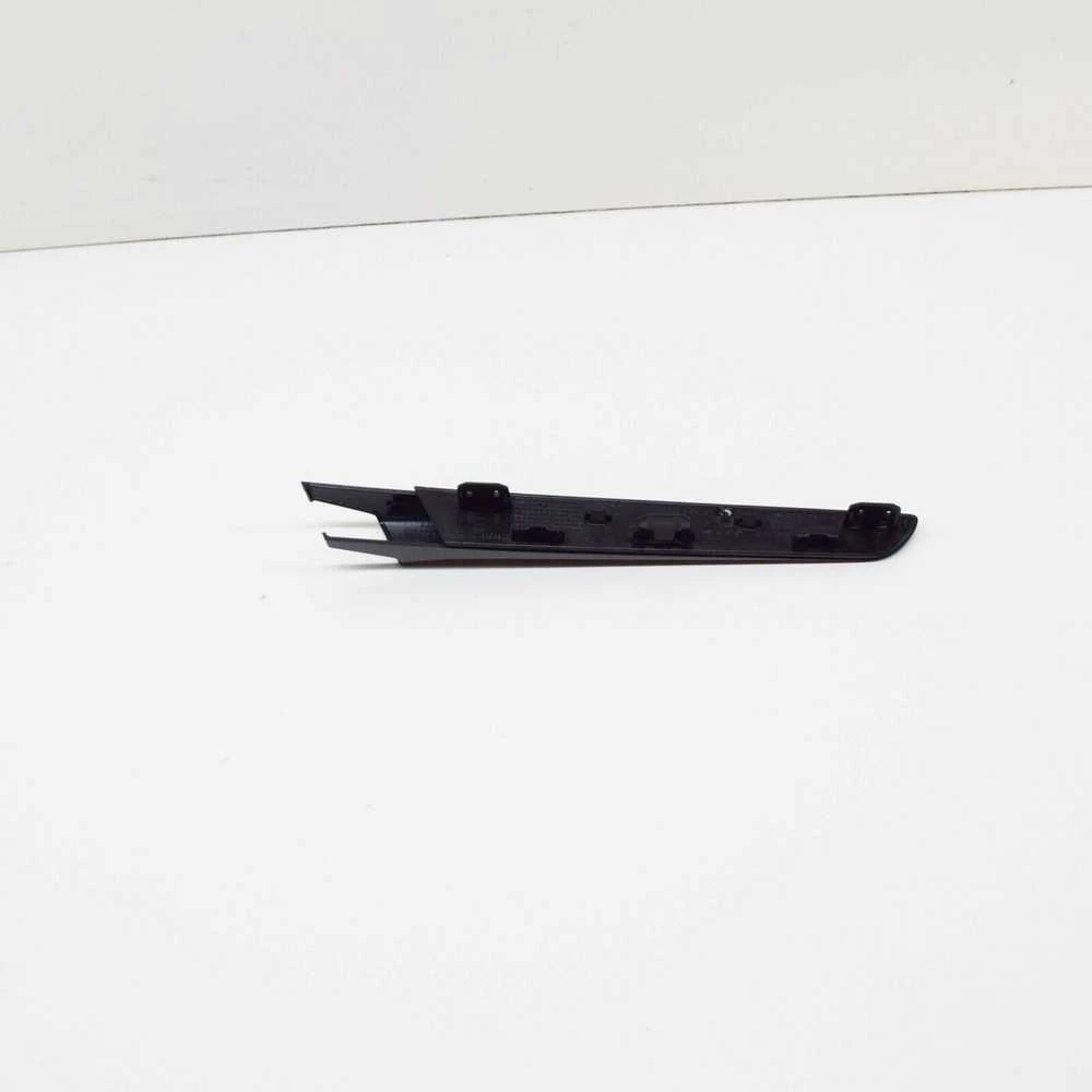 Originalus BMW M3 blizgus juodas sparno groteles 51148068588