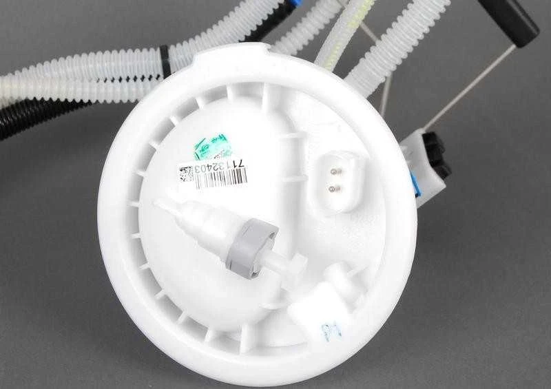 Originalus BMW M3 E90 E92 E93 kuro siurblio maitinimo įrenginio remonto rinkinys OEM 16112283495