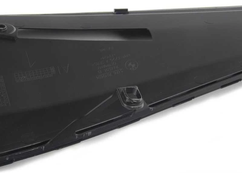 Originalus BMW variklio dangčio uždengimas dešinėje 528i 535i 535i xDrive (11-15) OEM 51767019804