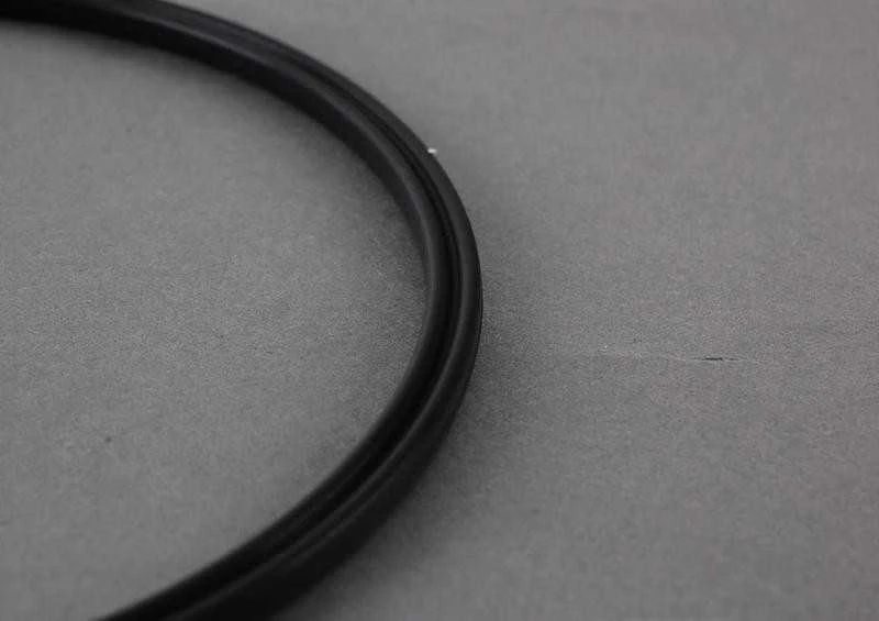 Originalus BMW X3 E83 kuro filtras su slėgio reguliatoriumi OEM 16146766158