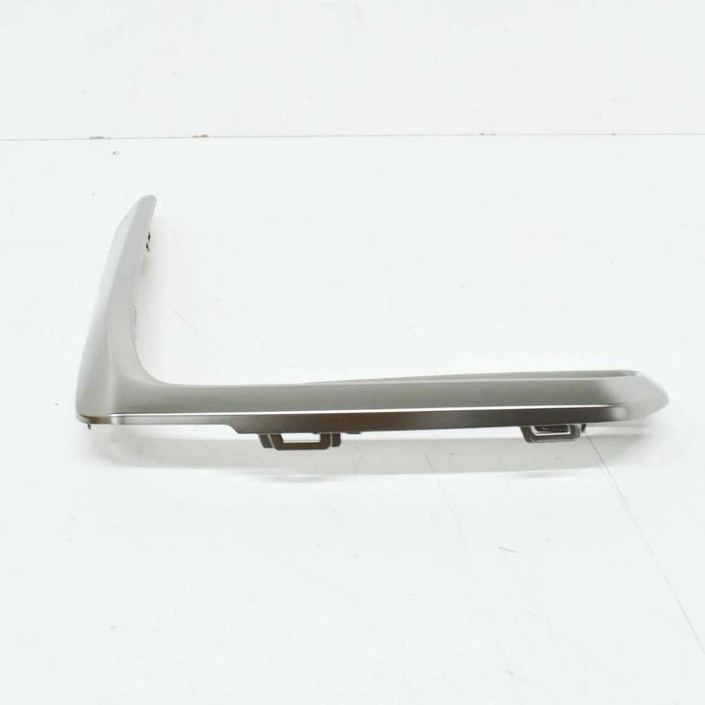 Originalus BMW X5 M G05 X5 M50dX SAV apdailos grotelių šoninis dešinysis 51118092670