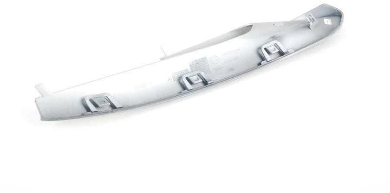 Originalus chromo apdailos rėmelis priekinio žibinto grotelių dešinėje, tinkantis BMW 3 F30 F31 Modern Line 11-