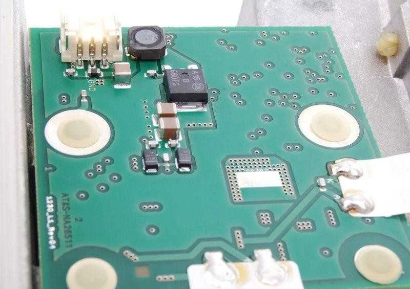 ORIGINALUS LED modulis dešinės pusės kampinei šviesai tinka BMW 3 E90 E91 LCI JAV 2008-2013