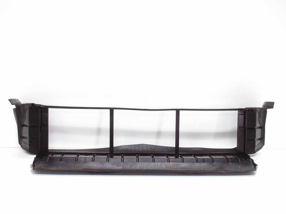 Originalus "Mercedes-Benz W246" oro kanalas A2465051530