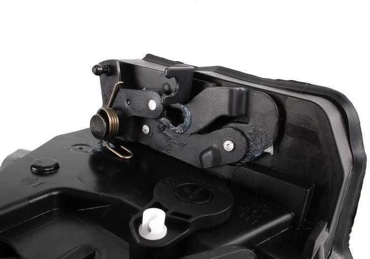 ORIGINALUS OEM BMW E53 X5 Priekinis Dešinysis Durų Užraktas su Variklio Aktyvatoriumi 51218402540