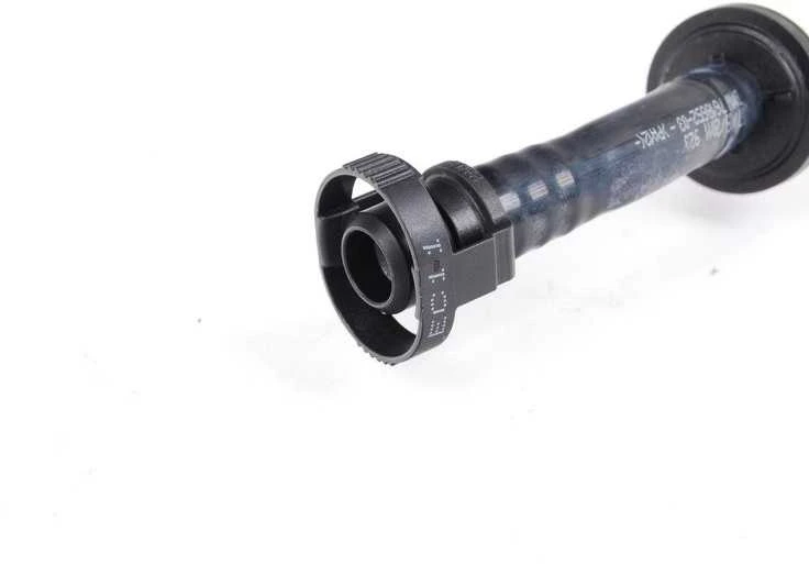 ORIGINALUS OEM BMW E60N E61N E71 Kuro bako kvėpavimo vožtuvas su vamzdžiu 13907618652