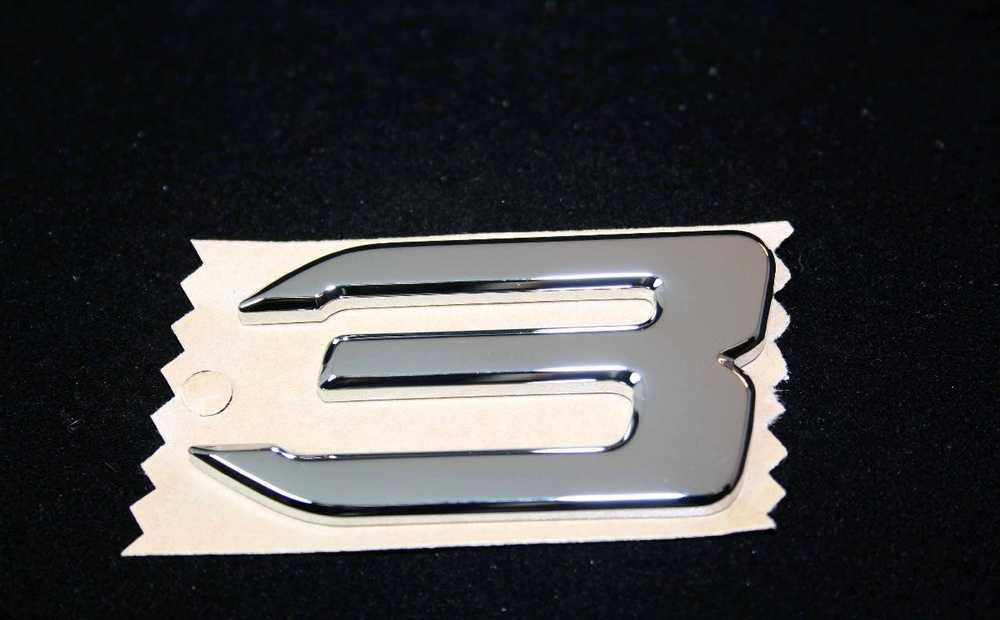 ORIGINALUS OEM BMW Z3 Roadster Bagažo Dangčio 3 Emblema Ženklelis Logotipas 51148399310
