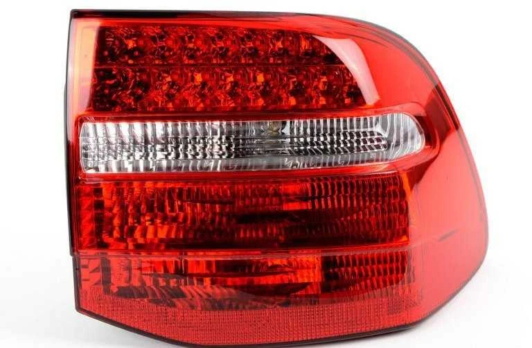 Originalus PORSCHE Galinis Žibintas 95563148811
