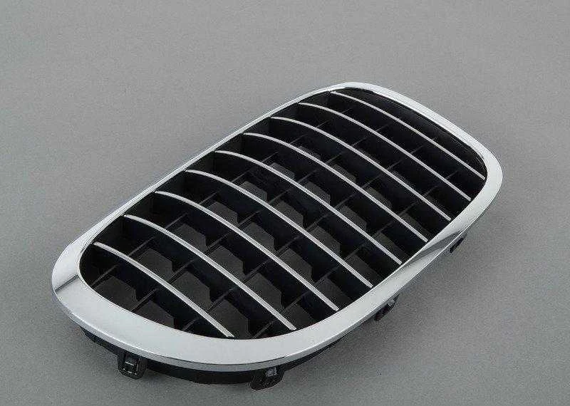 Originalus priekinis bamperis DEŠINIS centrinis groteles su NV BMW 7 F01 F02 F04 2008-2012