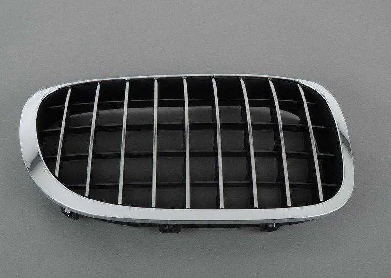 Originalus priekinis bamperis DEŠINIS centrinis groteles su NV BMW 7 F01 F02 F04 2008-2012