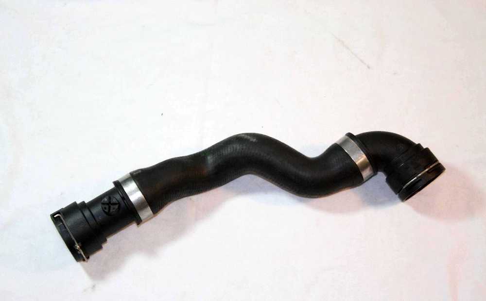 Originalus variklio termostatas vandens žarna BMW E38 E39 520i 523i 2.4 525i 11531705223