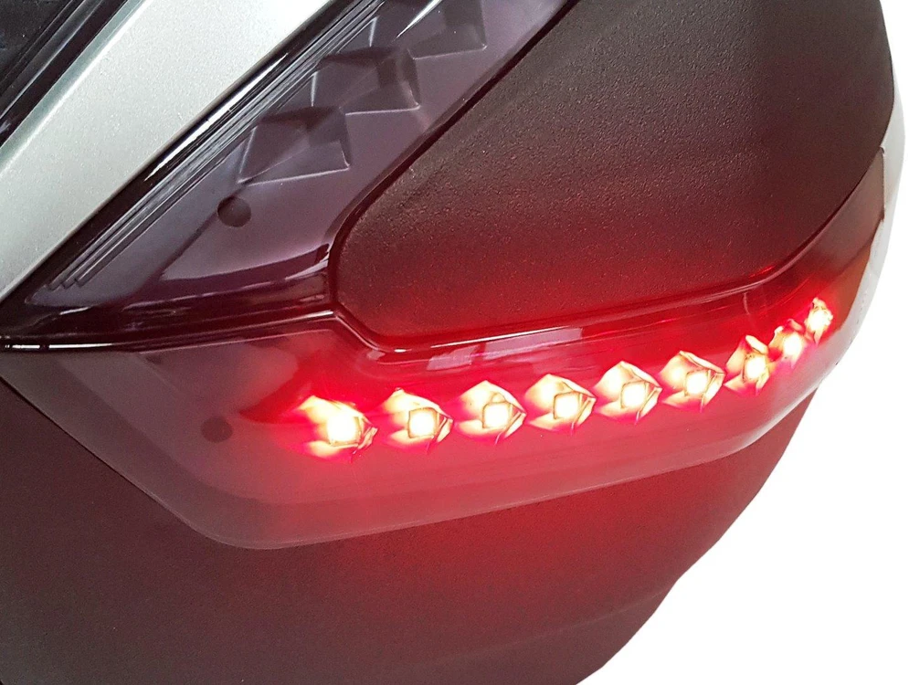 Other HF E68 SIDABRINIS CENTRINIS DĖŽUTĖ 48L LED STABDŽIŲ ŽIBINTAS
