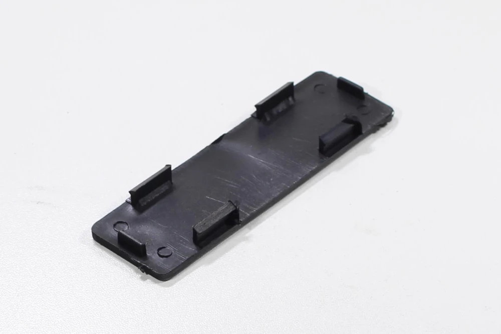 Other PLASTIKINIS RĖMO NUMERIO DANGTELIS BENZER QUEBEC 2