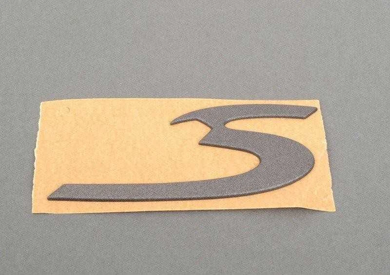 Porsche 911 2002 2003 2004 2005 Originalus Porsche emblema "S" (pilkas)