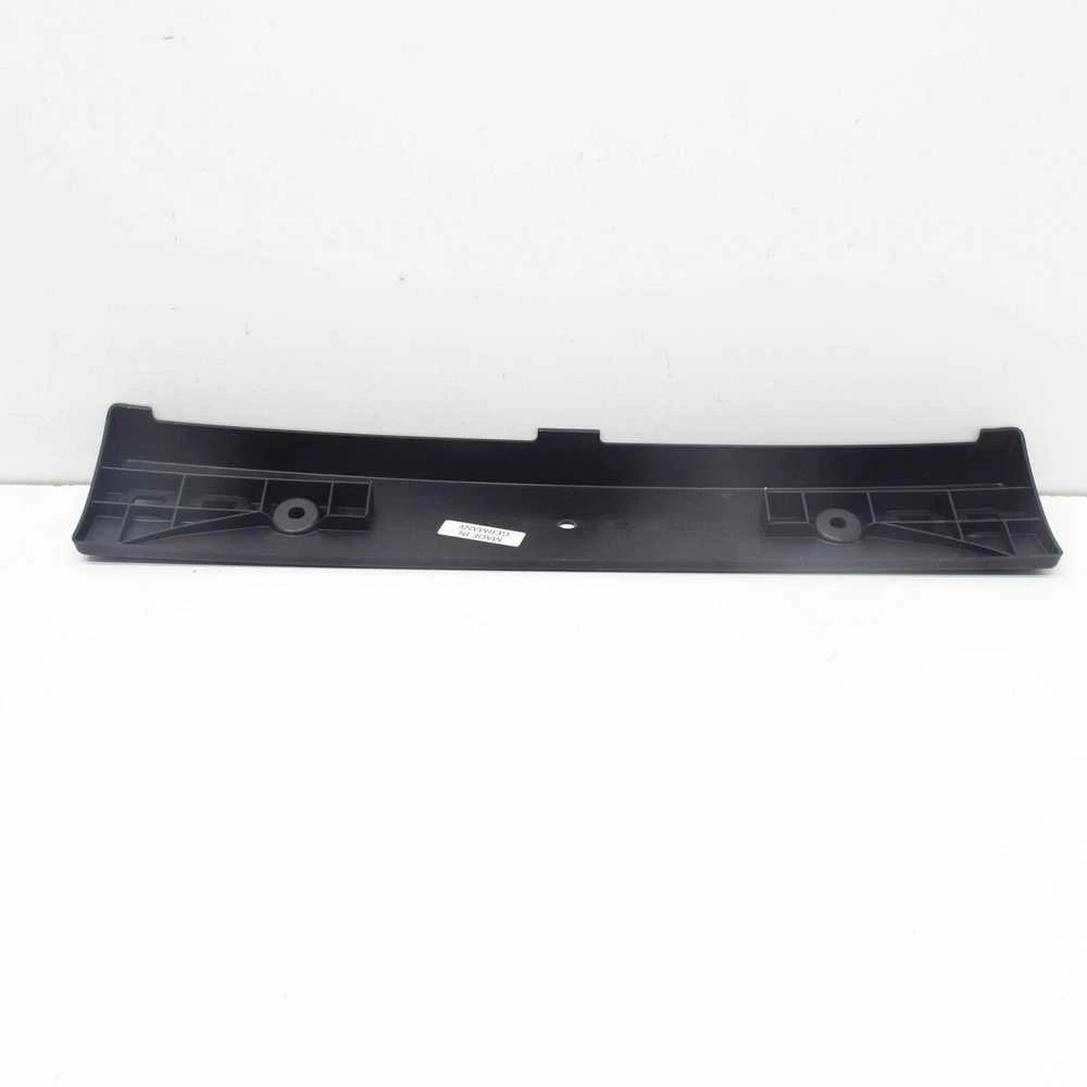 PORSCHE 911 priekinio bamperio valstybinio numerio laikiklis originalus 99370110500