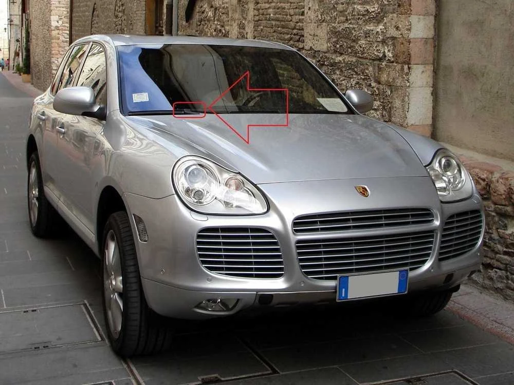 "Porsche Cayenne 955" priekinio stiklo valytuvo rankenos dangtelis RHD Originalus 95562830701