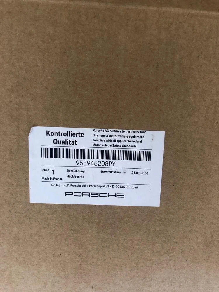 Porsche Macan 2019 Trunk Center Tail Light Originalus 95B945208PY