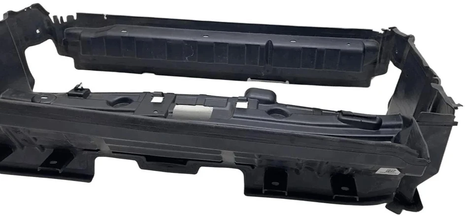 Priekinis Radiatoriaus Palaikymo Oro Duktas BMW 4 G26 Gran Coupe 51748738855