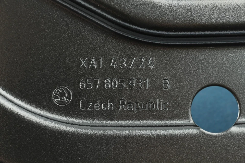 Skoda Kamiq Scala Kairės Suvirinto Stiklo Palaikas Originalus 657805931B