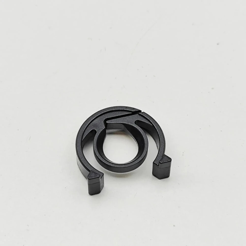 Škoda Reduction Agent Line Bracket Volkswagen Golf Audi A3 Q3 Q7 5Q0131645B Originalus